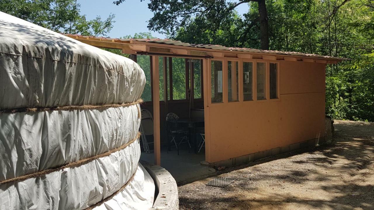 Camping Le P'Tit Bonheur Escaro المظهر الخارجي الصورة